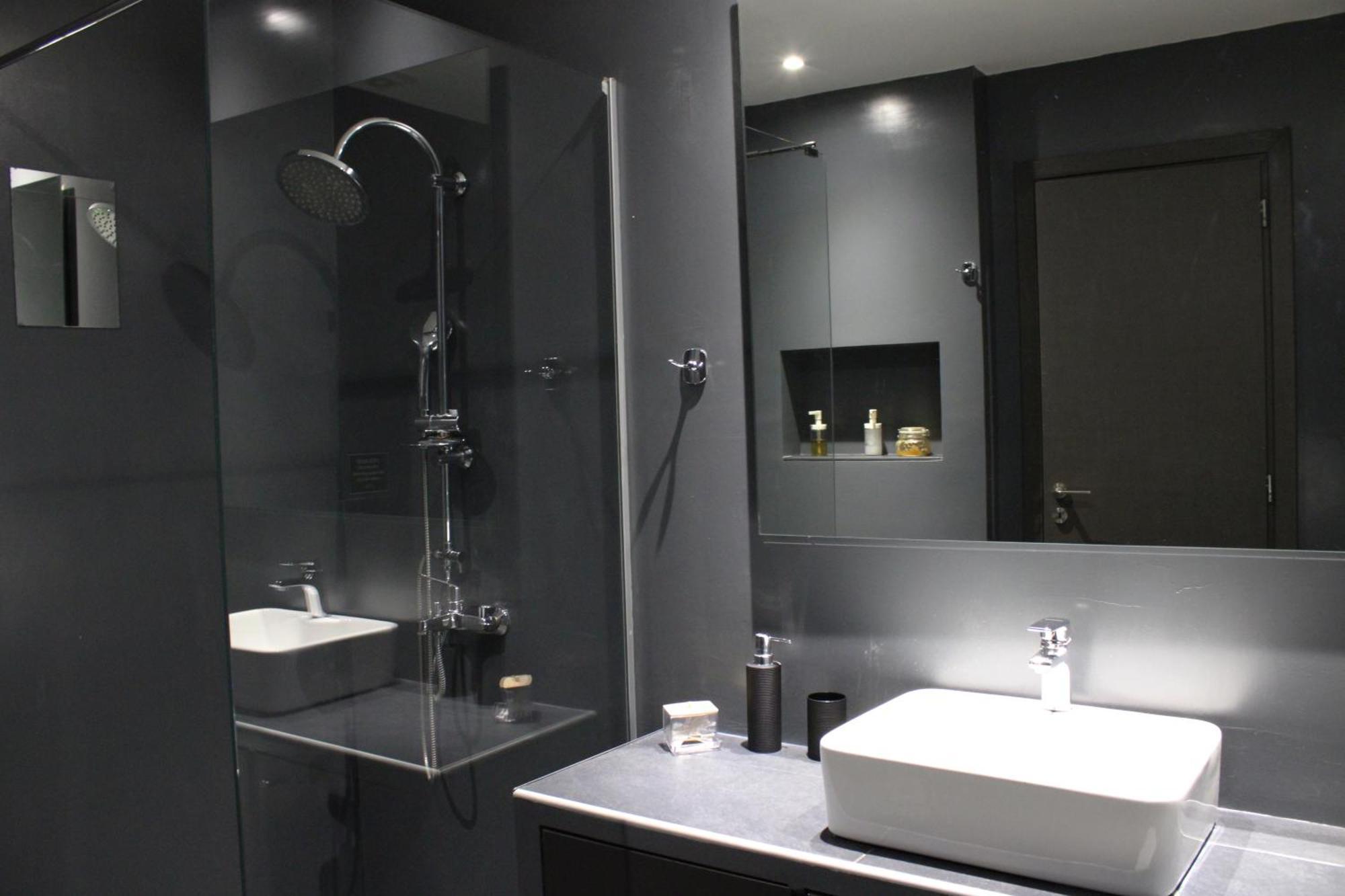 Aris Premium Accommodations Atina Oda fotoğraf
